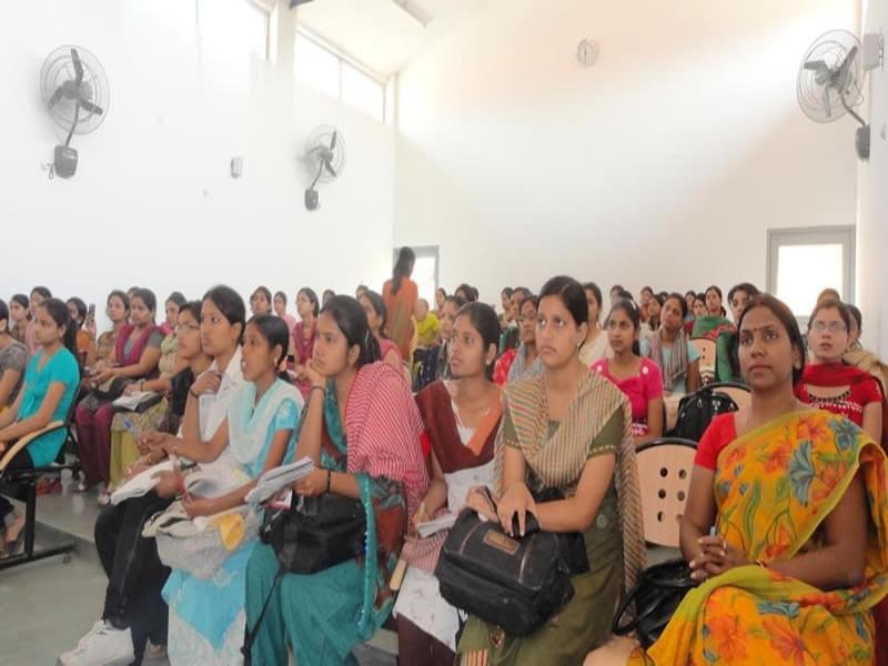 Vasant Kanya Mahavidyalaya Varanasi Educational Tour photo 1